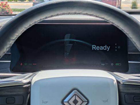 Used 2023 Rivian R1S Adventure AWD/4WD image 22