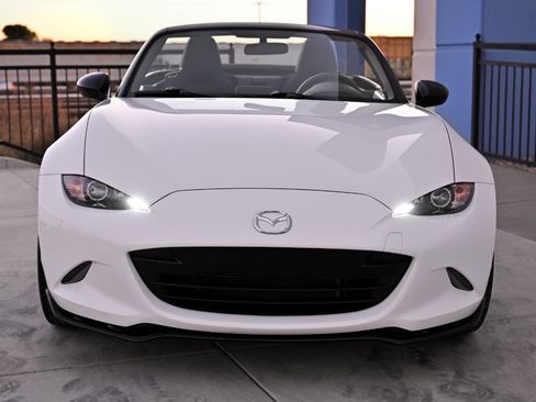 Used 2017 MAZDA MX-5 Miata Club image 9