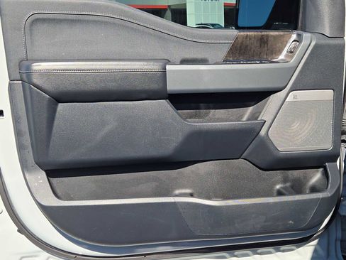 Used 2023 Ford F150 Lariat w/ Trailer Tow Package image 20