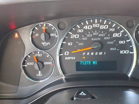 Used 2018 Chevrolet Express 3500 RWD image 7