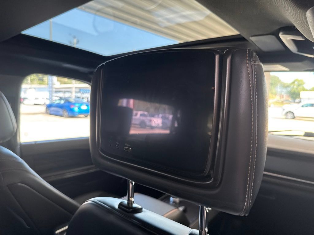 Used 2023 Ford Expedition Max Platinum AWD/4WD image 24