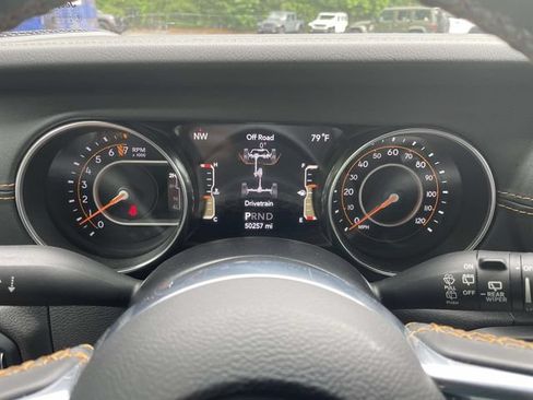 Used 2022 Jeep Wrangler Unlimited Sahara AWD/4WD image 23