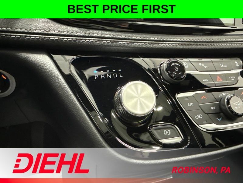 New 2027 Chrysler Pacifica Select w/ Family Tech Group FWD image 36