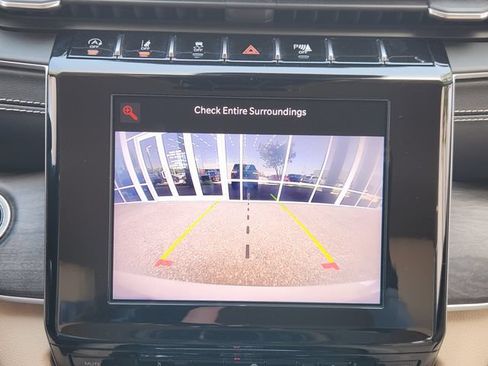 Certified 2021 Jeep Grand Cherokee L Limited AWD/4WD image 19