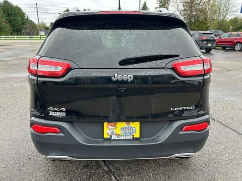 Used 2017 Jeep Cherokee Limited AWD/4WD image 3