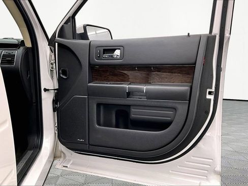 Used 2018 Ford Flex Limited w/ Equipment Group 301A FWD image 24