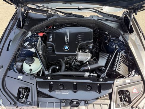 Used 2013 BMW 528i xDrive Sedan AWD/4WD image 29