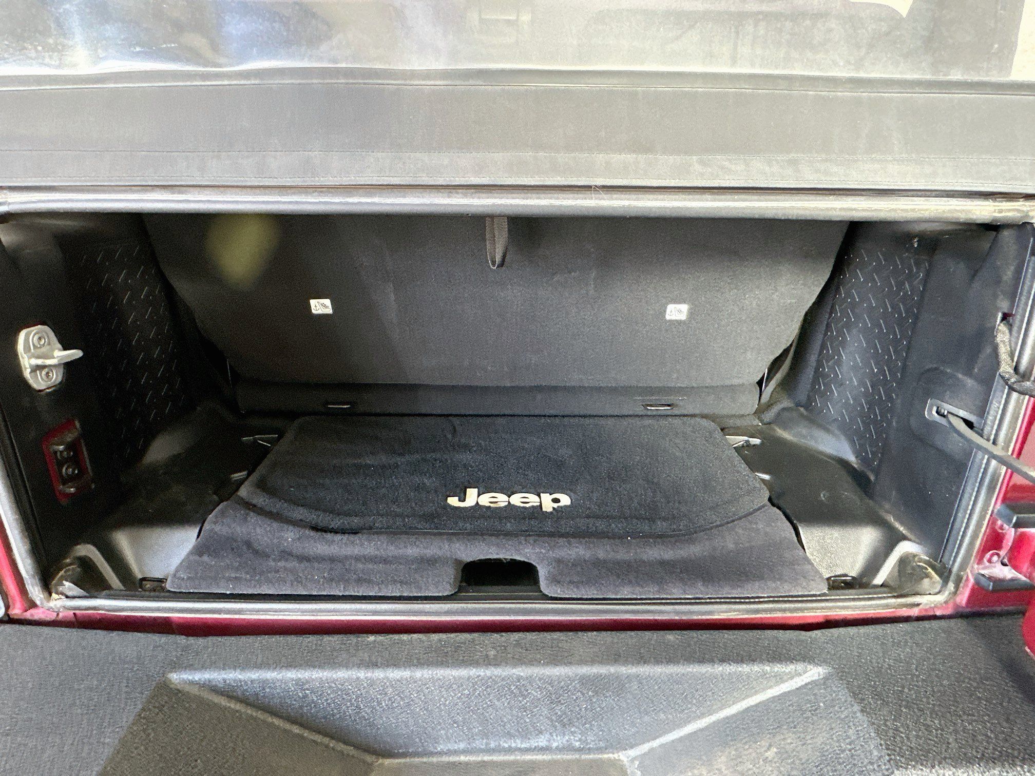 Used 2013 Jeep Wrangler Sport AWD/4WD image 23