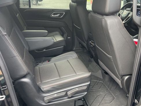 Used 2024 Chevrolet Suburban High Country image 21