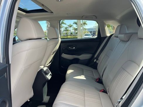 Used 2025 Honda HR-V EX-L image 9