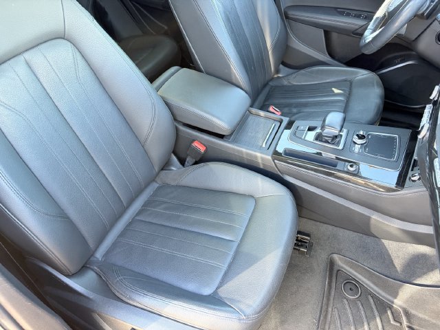 Used 2020 Audi Q5 2.0T Premium Plus w/ Premium Plus Package AWD/4WD image 5