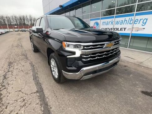 Used 2022 Chevrolet Silverado 1500 LTZ w/ LTZ Premium Package image 2