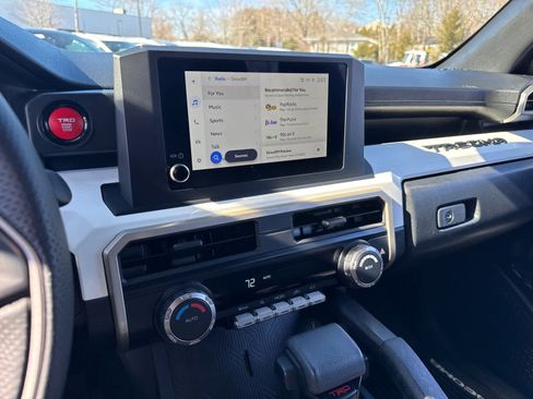 Used 2024 Toyota Tacoma TRD Off-Road image 22