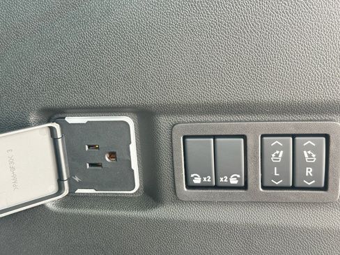 New 2026 Chevrolet Tahoe High Country image 21