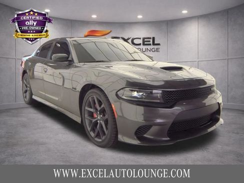 Used 2023 Dodge Charger R/T w/ Blacktop Package RWD image 9