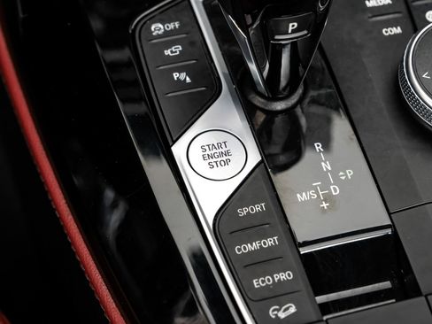 Used 2024 BMW X4 M40i w/ Premium Package image 25