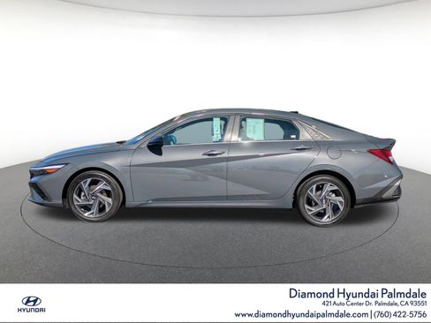 Certified 2025 Hyundai Elantra Sport FWD image 4