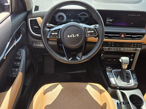 Certified 2024 Kia Seltos EX FWD image 13