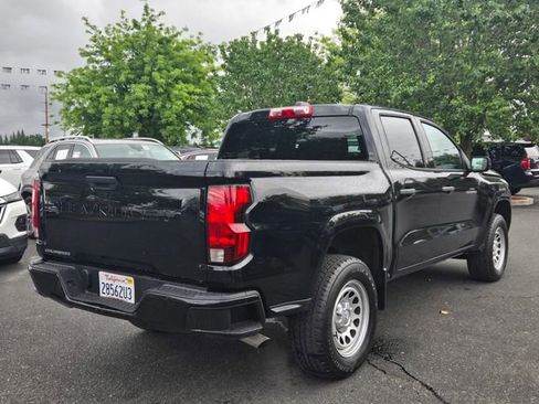 Used 2023 Chevrolet Colorado W/T image 4