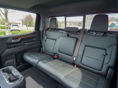 Used 2023 GMC Sierra 1500 Denali w/ Denali Reserve Package AWD/4WD image 32