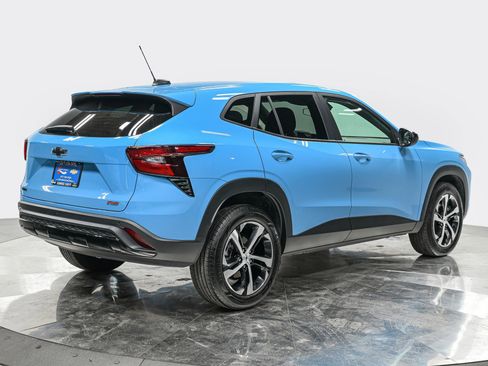 Used 2025 Chevrolet Trax RS w/ Driver Confidence Package FWD image 7