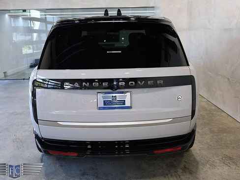 Used 2023 Land Rover Range Rover SV AWD/4WD image 7