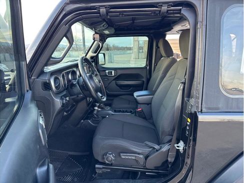 Used 2020 Jeep Wrangler Sport image 13