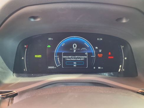 Used 2025 Toyota Camry SE FWD image 18