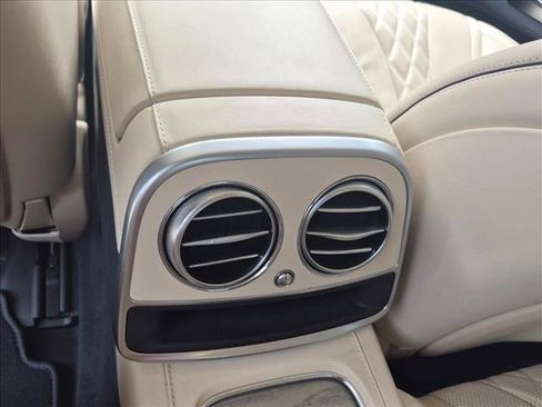 Used 2017 Mercedes-Benz S 550 Cabriolet image 17