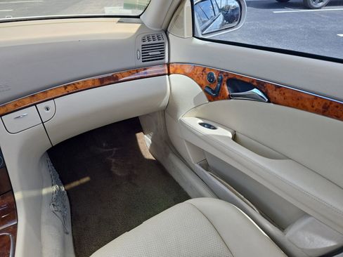 Used 2004 Mercedes-Benz E 320 Sedan image 12
