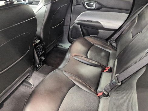 Used 2023 Jeep Compass Latitude w/ Sun and Sound Group AWD/4WD image 21