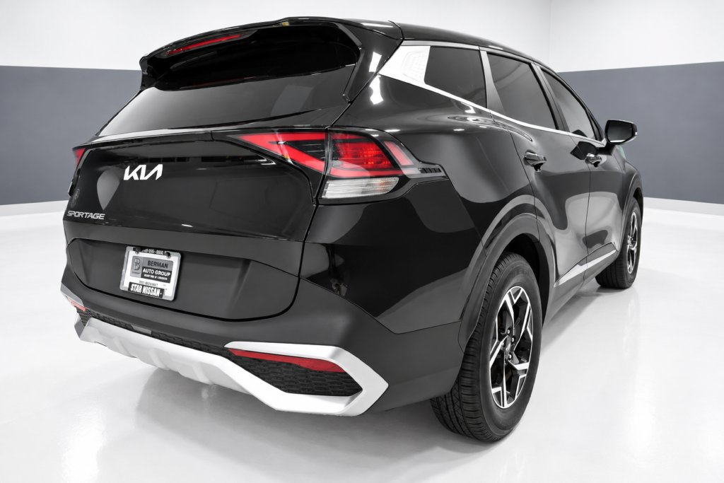 Used 2024 Kia Sportage LX FWD image 8