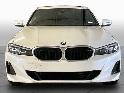 Certified 2025 BMW 330i Sedan w/ Convenience Package RWD image 3