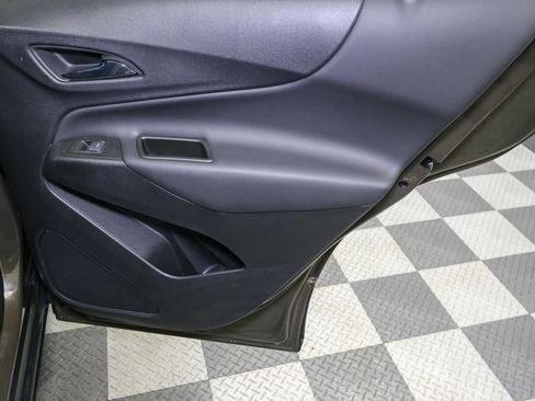 Used 2023 Chevrolet Equinox LT image 24