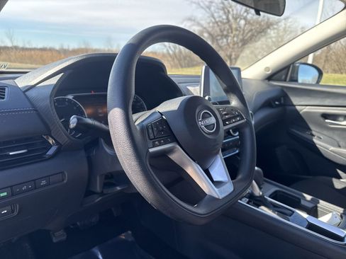 Used 2024 Nissan Sentra SV image 21