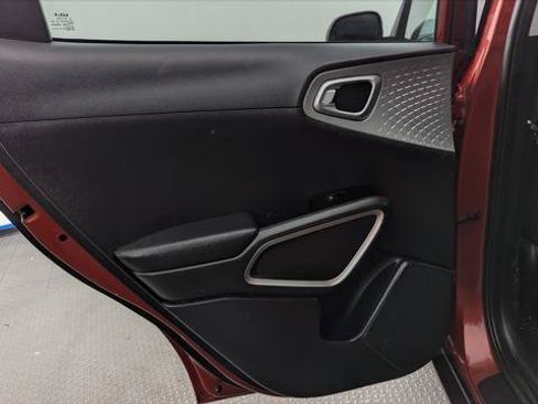 Used 2023 Kia Soul LX FWD image 16