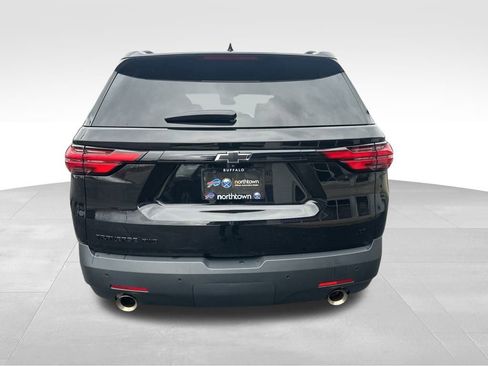 Used 2022 Chevrolet Traverse LT w/ Midnight/Sport Edition image 6