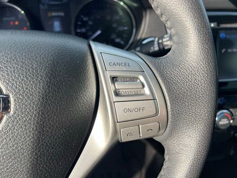 Used 2016 Nissan Rogue SL w/ SL Premium Package image 37