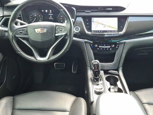 Used 2023 Cadillac XT6 Sport w/ Technology Package AWD/4WD image 14