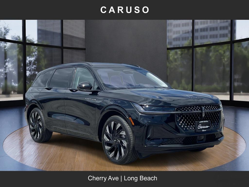 Used 2026 Lincoln Nautilus Reserve AWD/4WD image 1