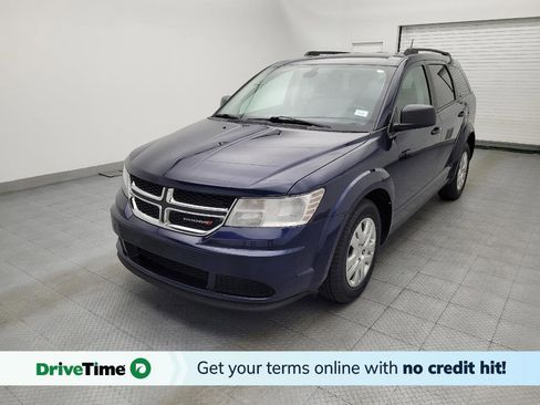 Used 2020 Dodge Journey SE FWD image 1