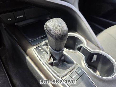 Used 2022 Toyota Camry LE FWD image 22