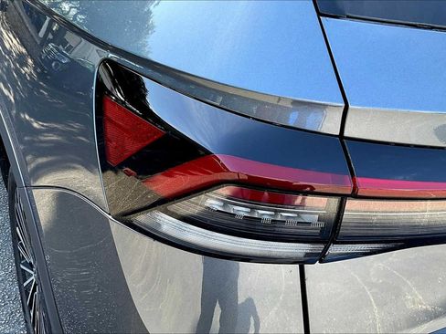 New 2025 Volkswagen Taos SE FWD image 14