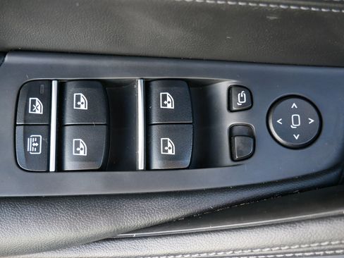 Used 2020 BMW M5 w/ Executive Package image 19