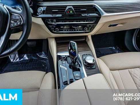 Used 2022 BMW 530i w/ Executive Package image 40