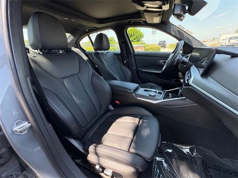 Used 2023 BMW 330i Sedan image 21