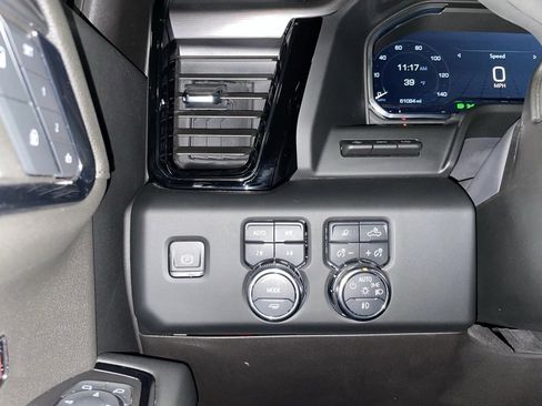 Used 2024 GMC Sierra 1500 AT4 w/ Technology Package image 13