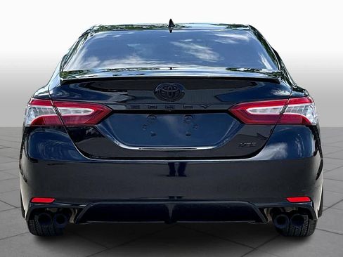 Used 2020 Toyota Camry XSE FWD image 5