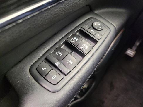 Used 2016 Jeep Grand Cherokee Summit w/ Skid Plate Group AWD/4WD image 27