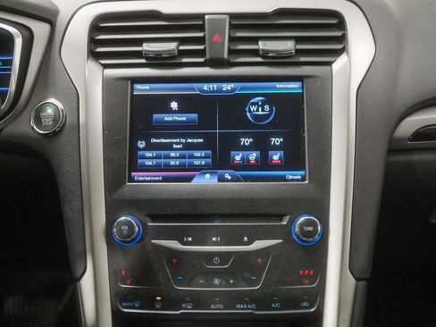 Used 2015 Ford Fusion SE w/ Equipment Group 202A image 26